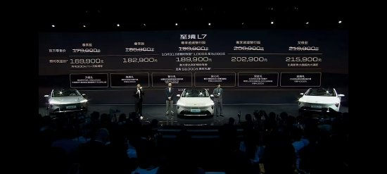 玄彬与郑雨盛主演的Disney+韩剧《韩国制造》因其强大的演员阵容和精彩表现，尚未播出便已续订第二季